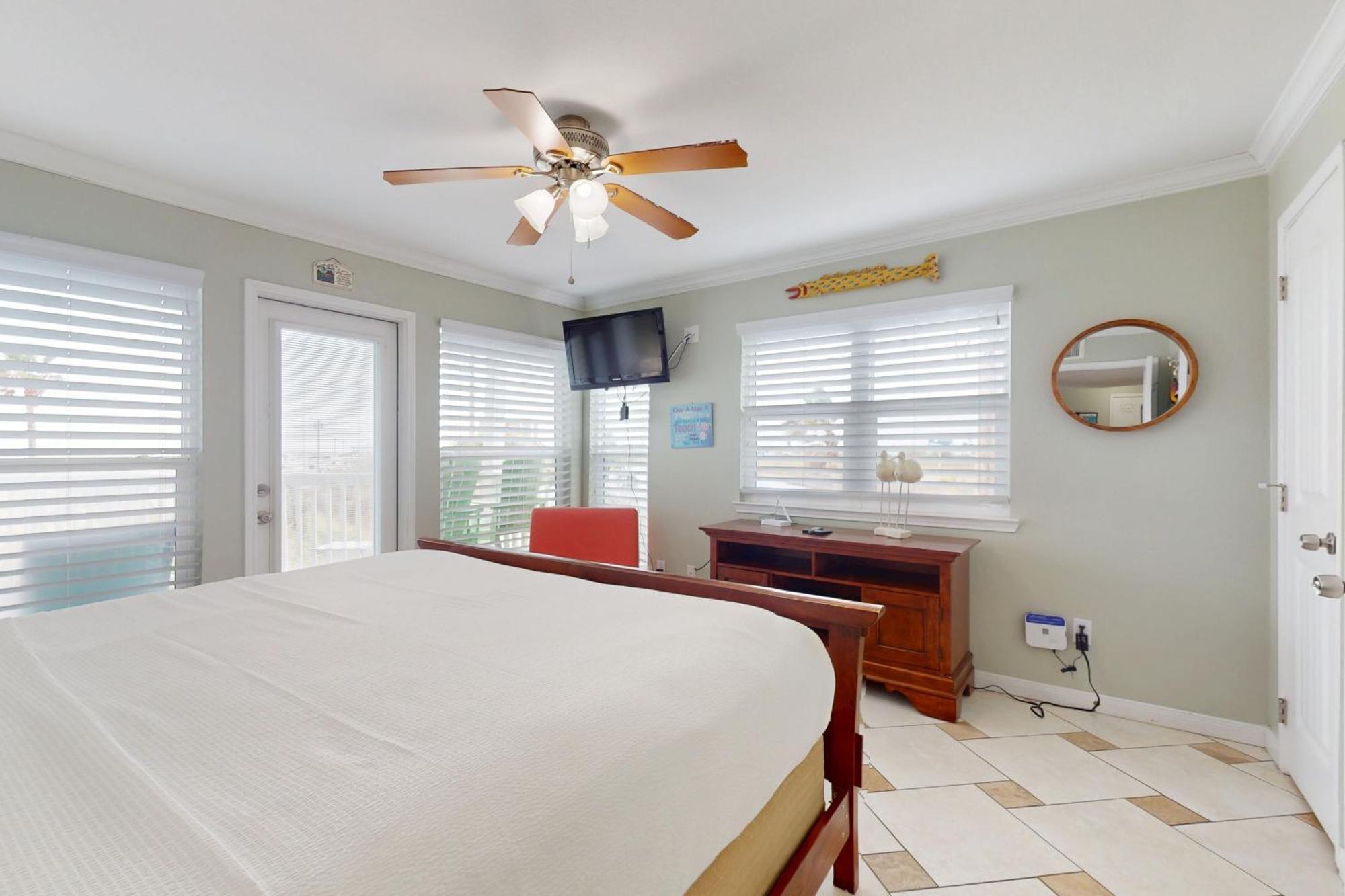 Seascape Condos Galveston Room photo